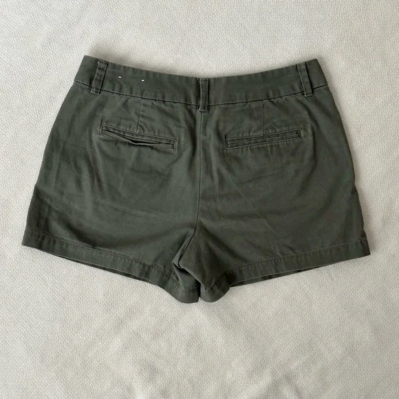 Loft Shorts - Picture 3 of 3